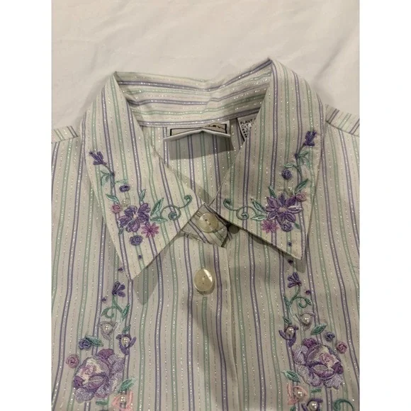 USED VINTAGE NAPA VALLEY EMBROIDERED LONG-SLEEVE BUTTON-UP SHIRT - Picture 3 of 9